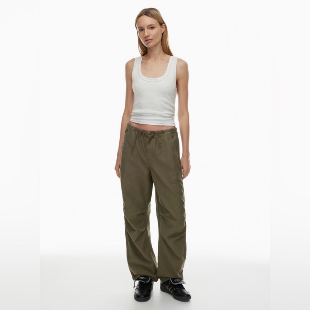Aritzia TNA cache track Pants olive green pull on elastic waist straight leg M